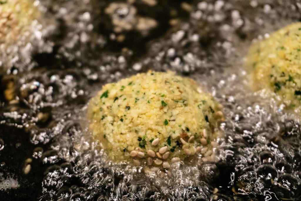 does-cooking-oil-go-off-daria-nepriakhina-JlvuLFzK97M-unsplash-1024x683 How to clean oil in your commercial kitchen